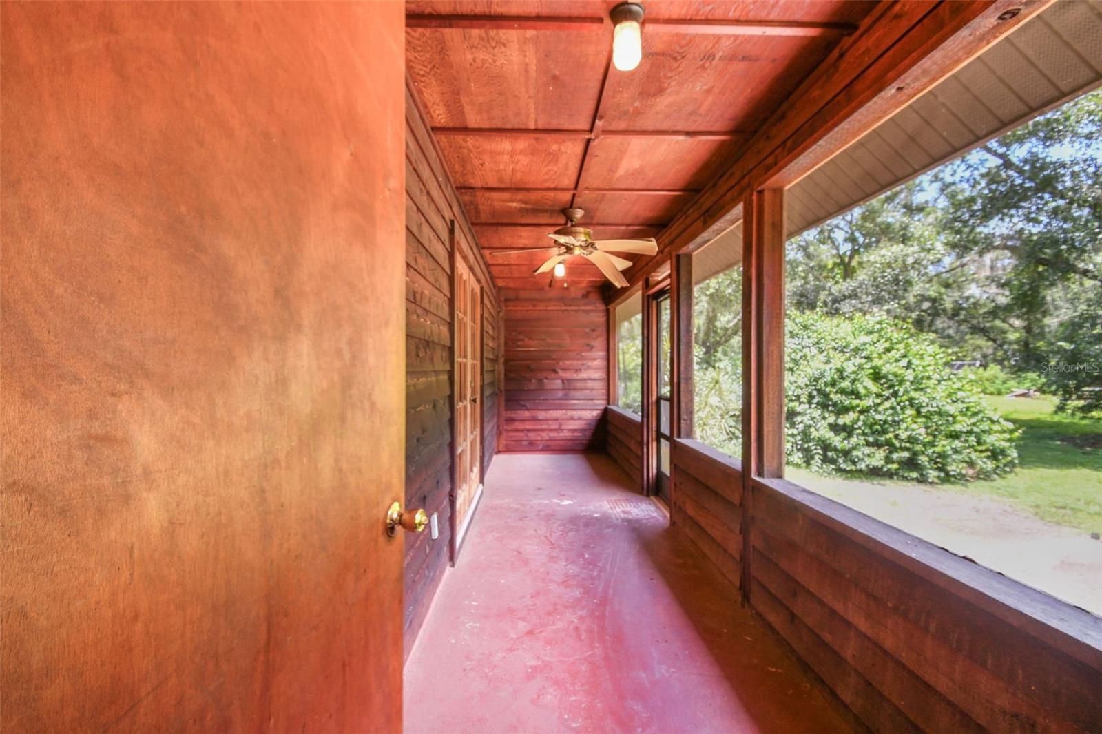 Listing photo id 30 for 1611 Wagonwheel Road