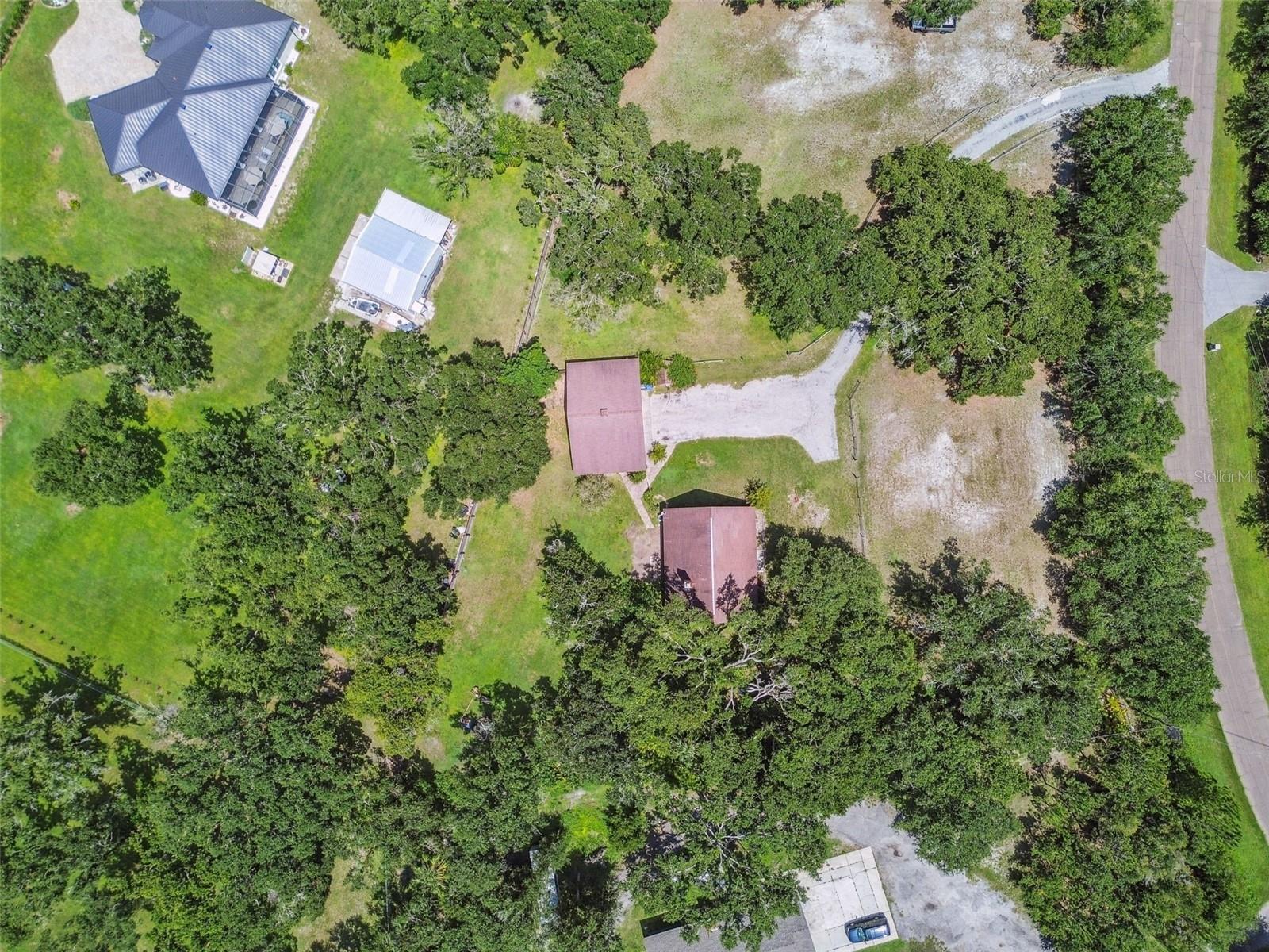 Listing photo id 39 for 1611 Wagonwheel Road