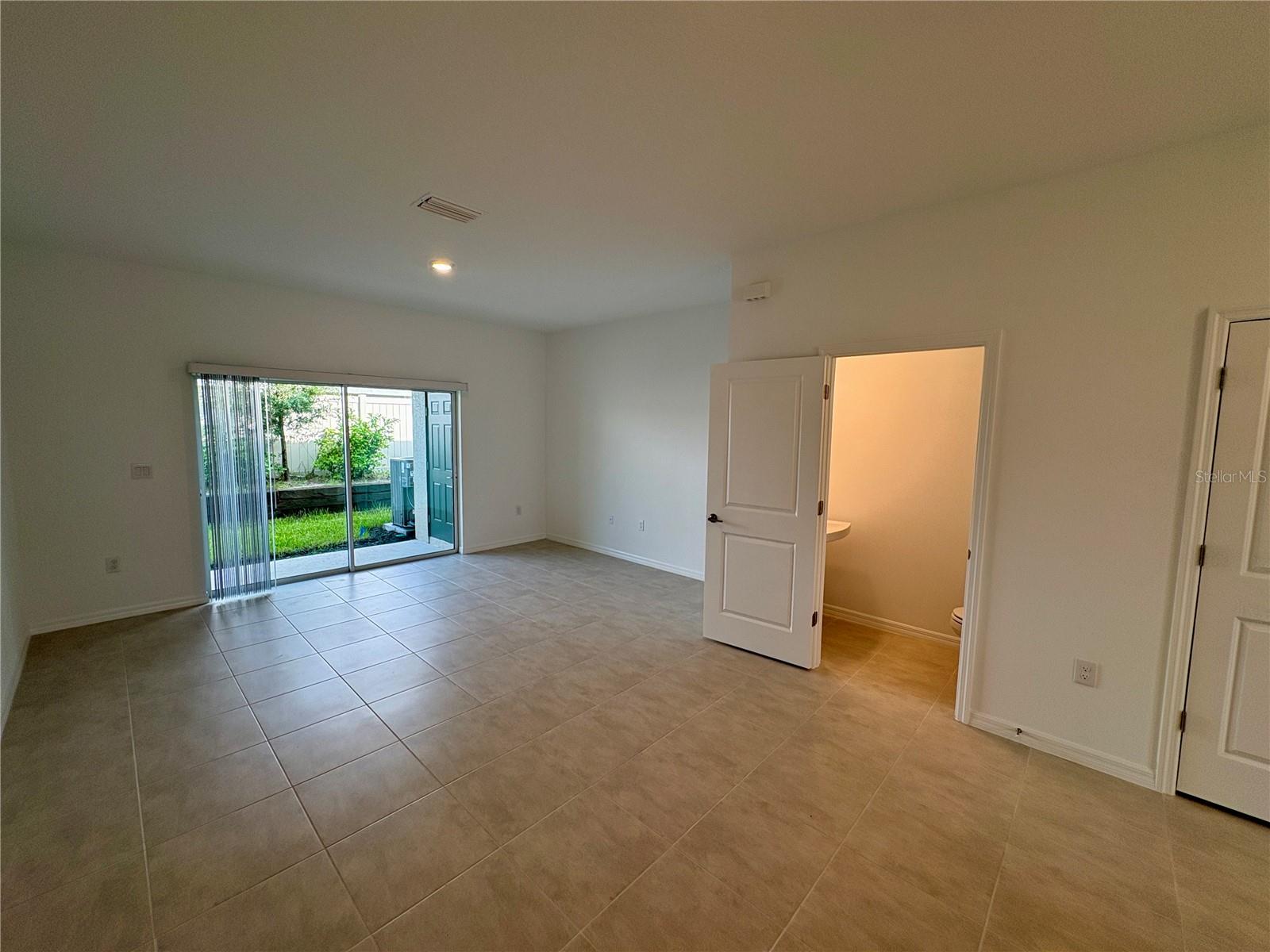Image 9 of 23 For 8576 Daybreak Street