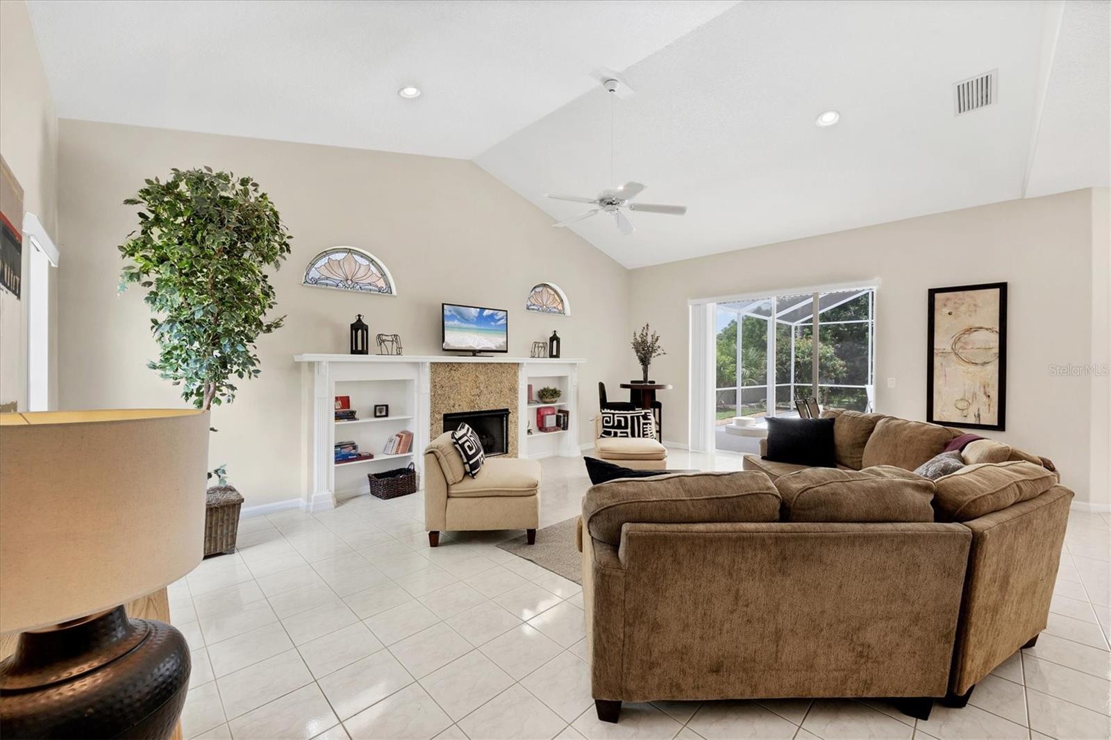 Image 14 of 30 For 6392 Woodbirch Place