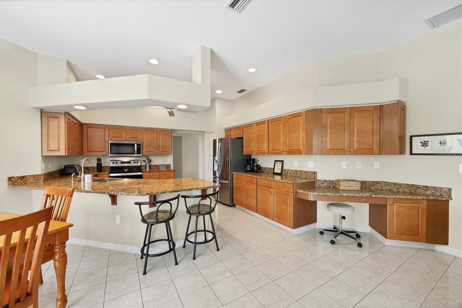 Image 8 of 30 For 6392 Woodbirch Place