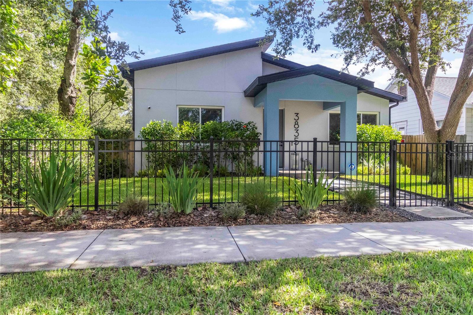 Image 2 of 41 For 3835 1st Avenue N