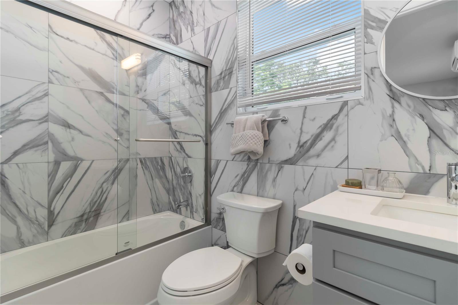 Image 32 of 41 For 3835 1st Avenue N