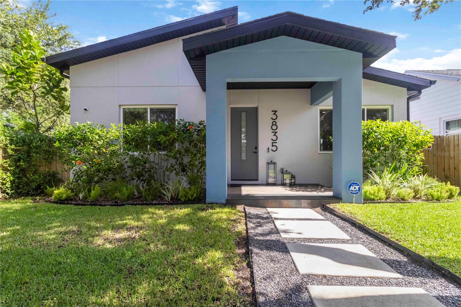 Image 4 of 41 For 3835 1st Avenue N