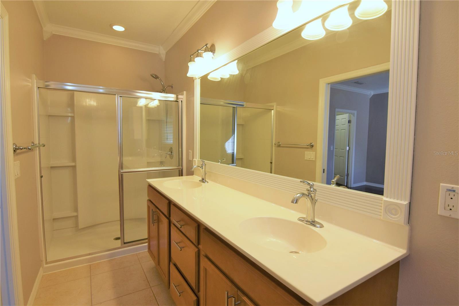 Image 18 of 35 For 3756 82nd Avenue Circle E 103