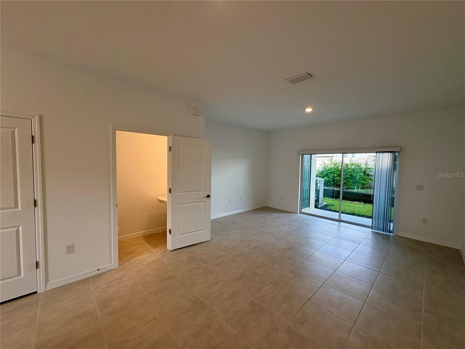 Image 9 of 23 For 8584 Daybreak Street
