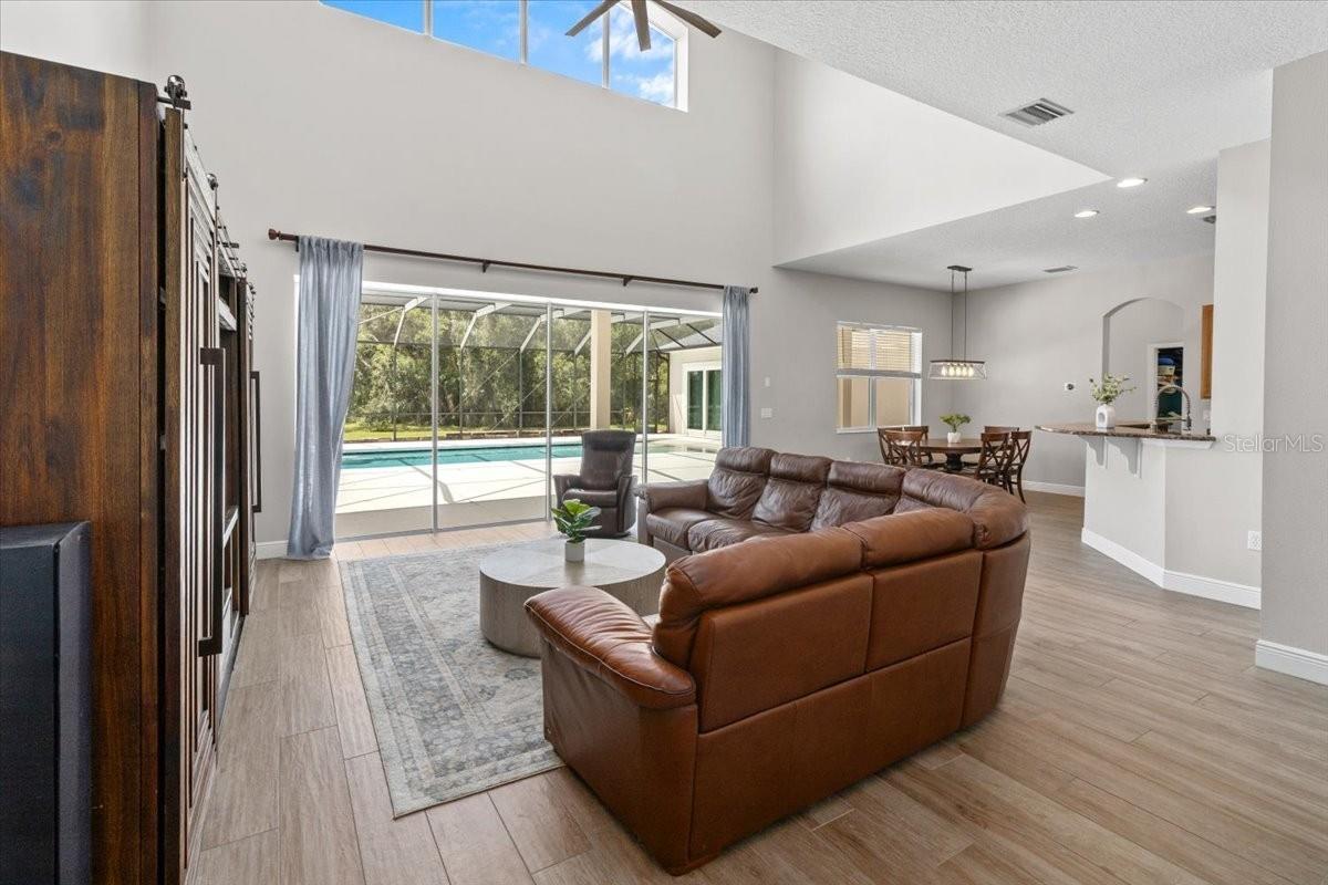 Image 13 of 58 For 15519 29th Street E