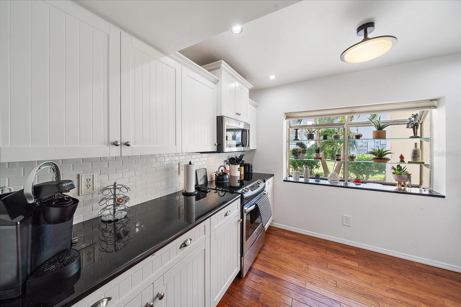 Image 10 of 76 For 425 Cerromar Terrace 359