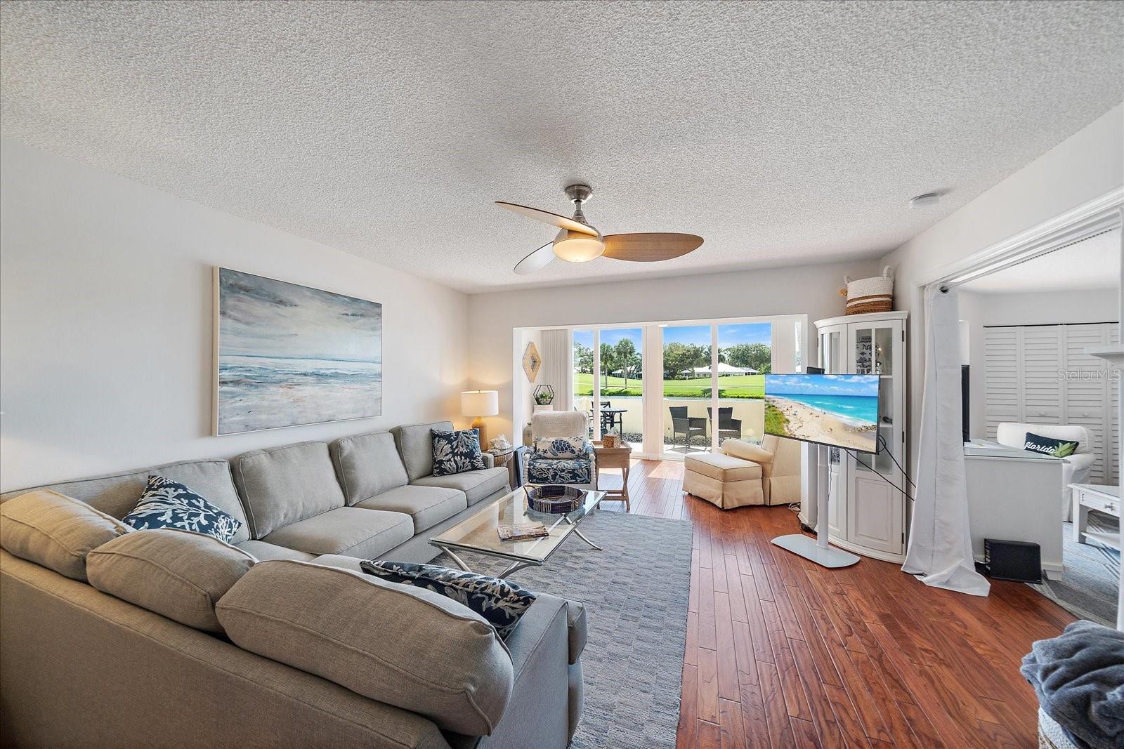 Image 14 of 76 For 425 Cerromar Terrace 359