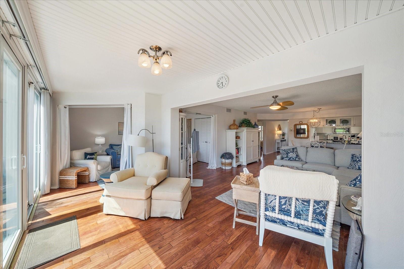 Image 16 of 76 For 425 Cerromar Terrace 359