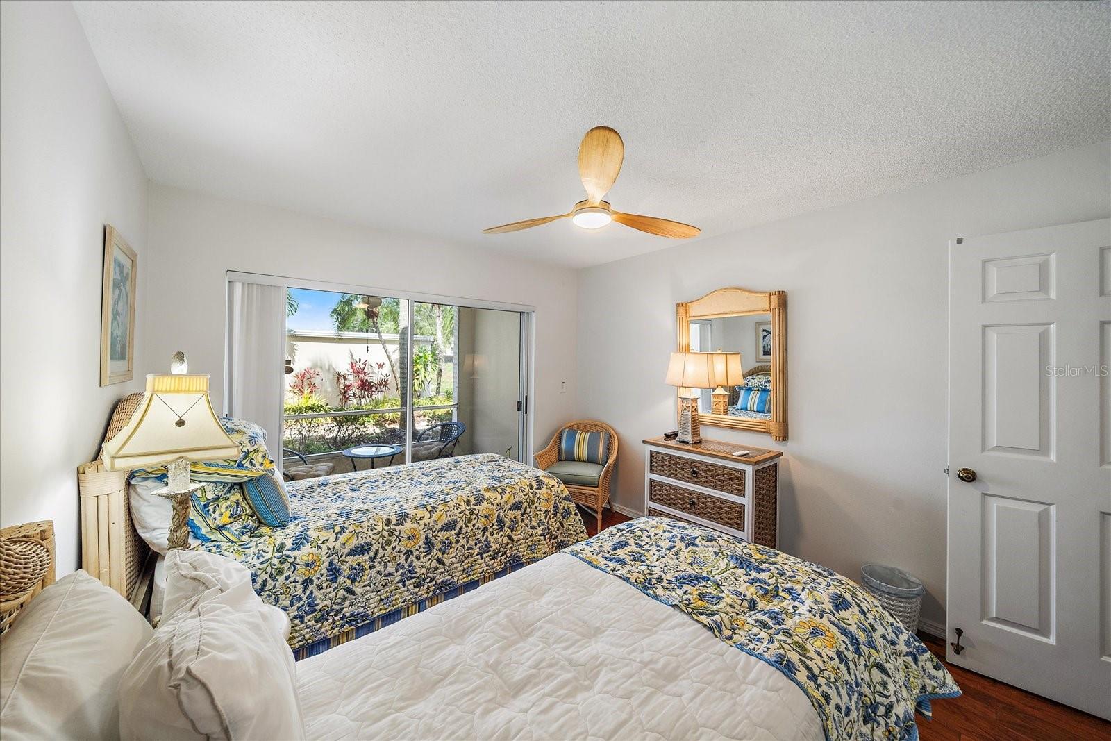 Image 27 of 76 For 425 Cerromar Terrace 359