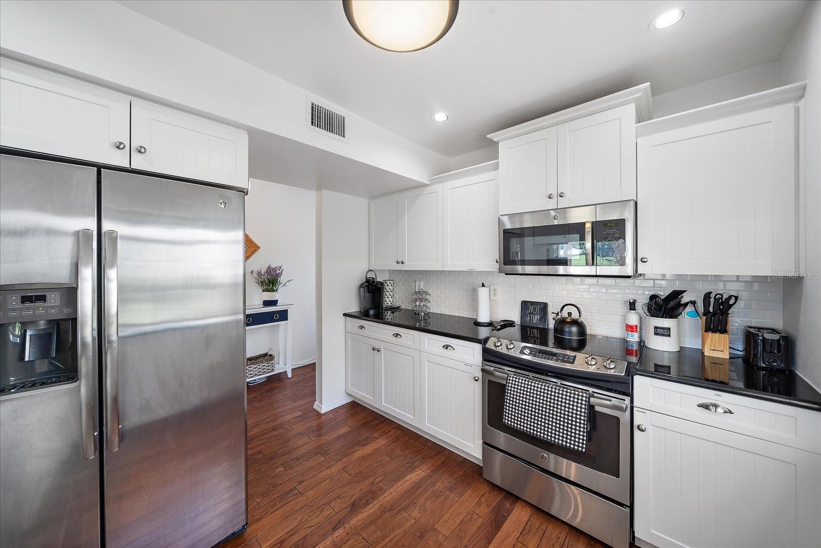 Image 8 of 76 For 425 Cerromar Terrace 359