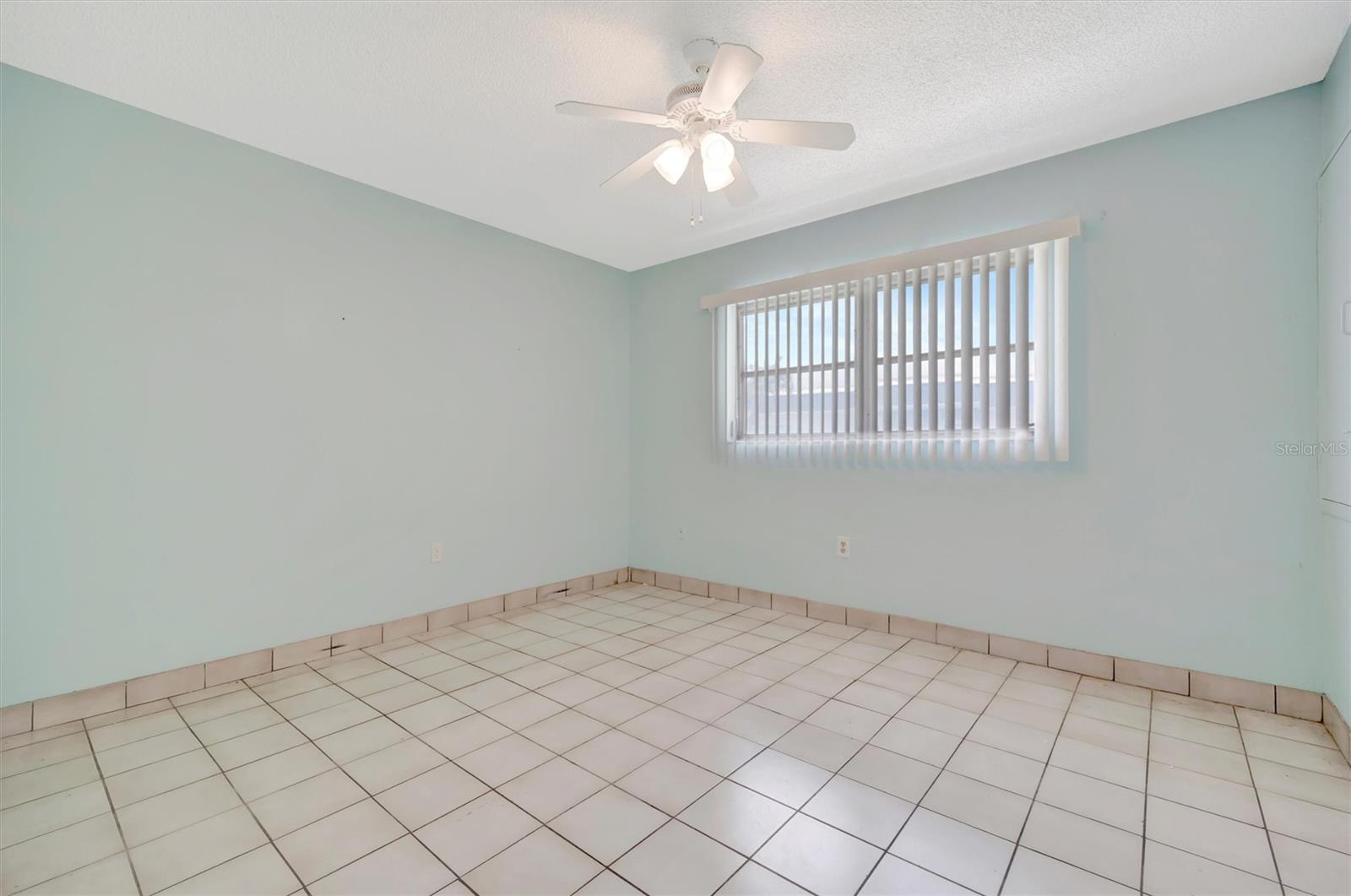 Image 17 of 38 For 3811 38th Street W