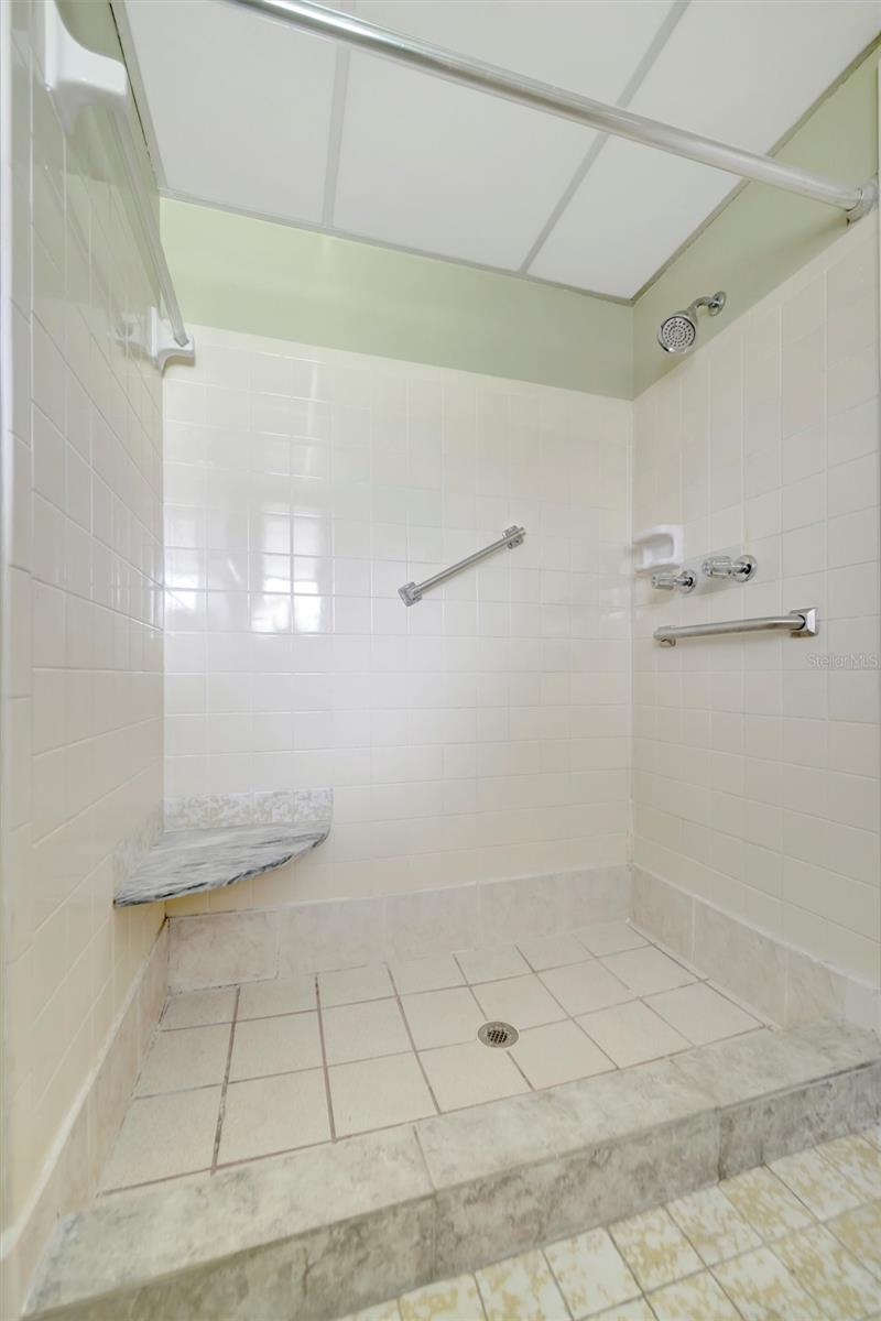 Image 19 of 38 For 3811 38th Street W