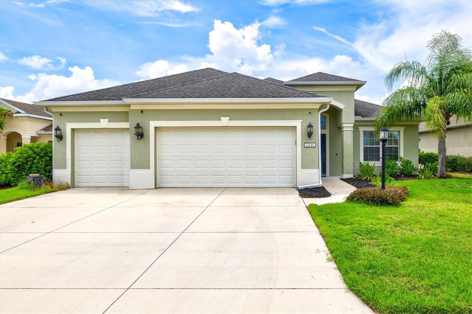Details for 12046 Forest Park Circle, BRADENTON, FL 34211