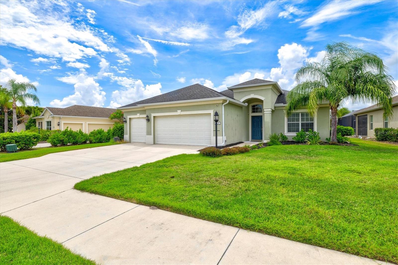 Image 3 of 87 For 12046 Forest Park Circle