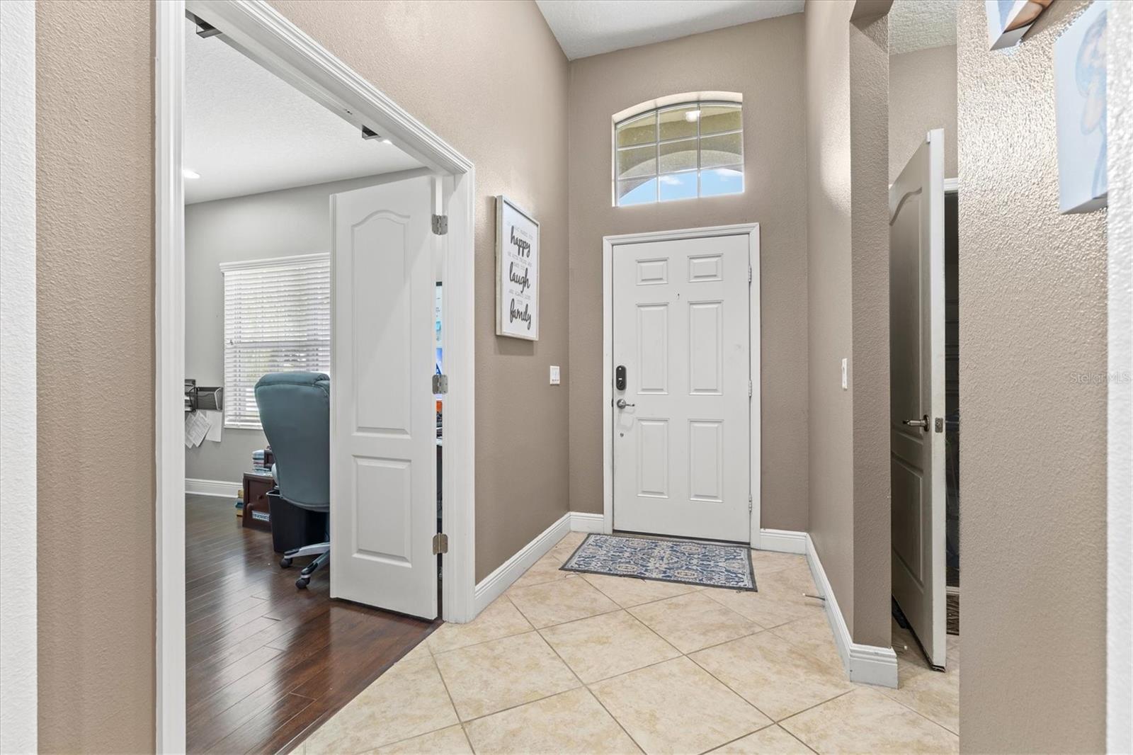Image 4 of 87 For 12046 Forest Park Circle