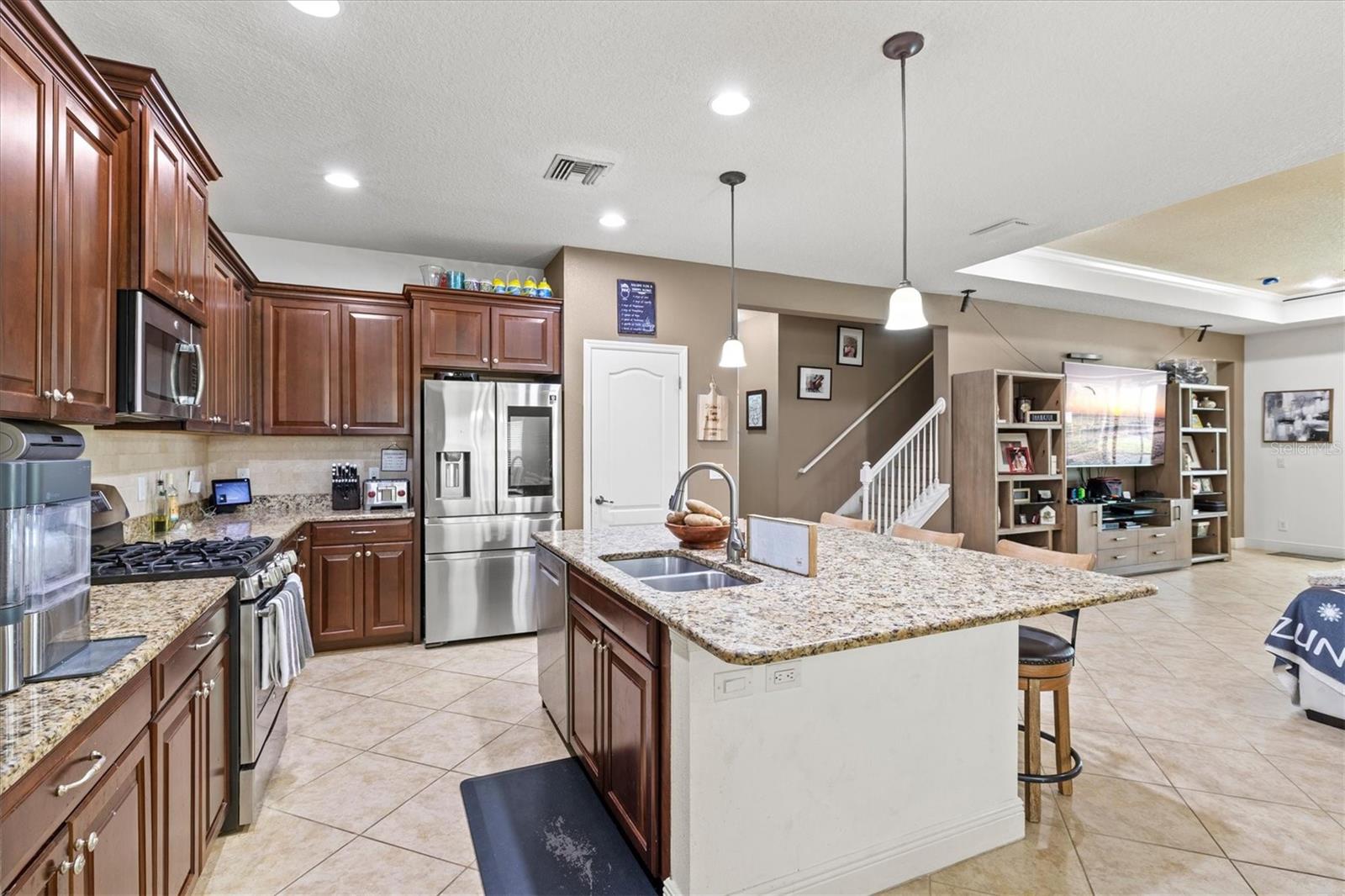 Image 8 of 87 For 12046 Forest Park Circle