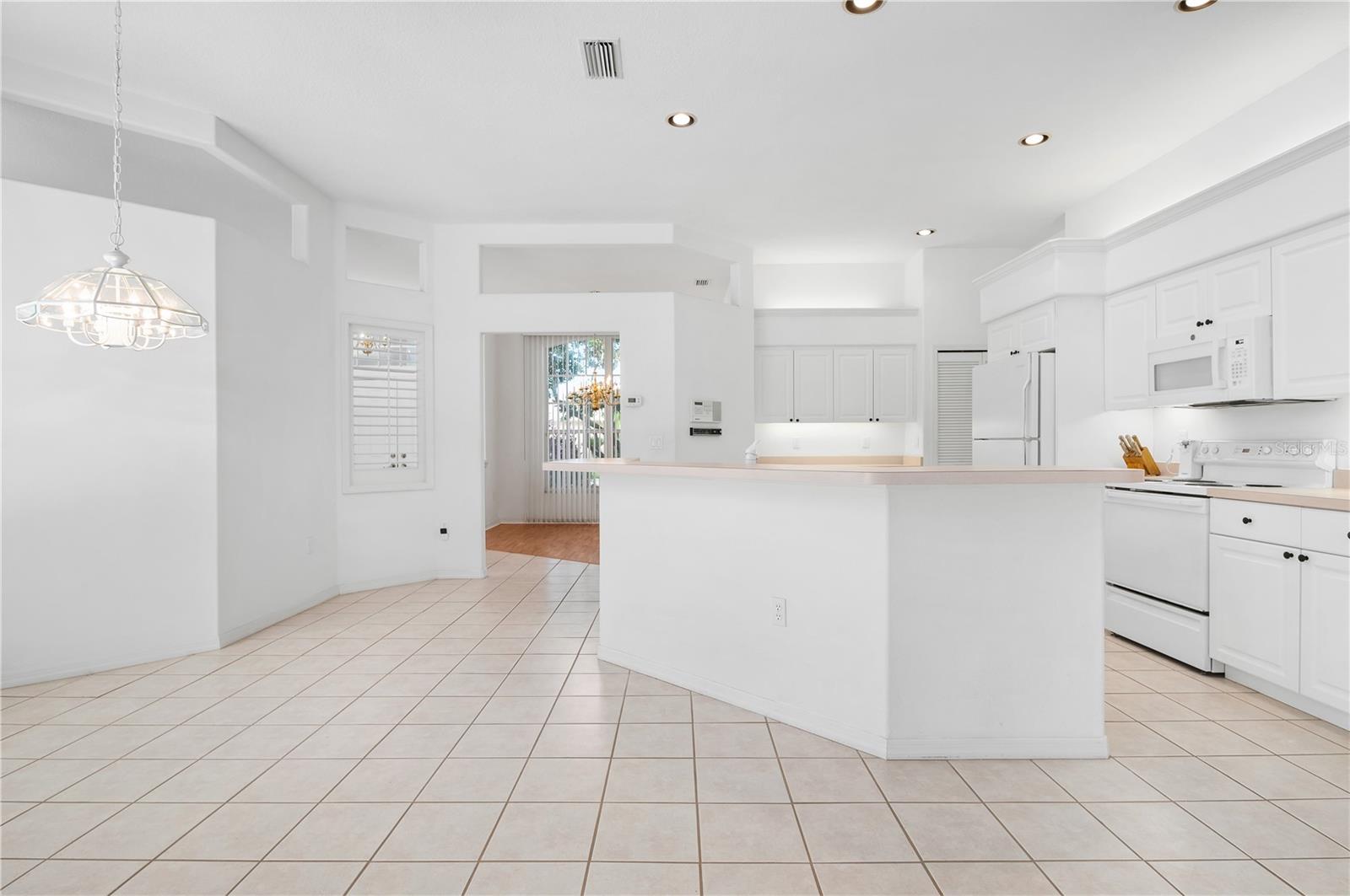 Image 18 of 36 For 2810 89th Avenue E