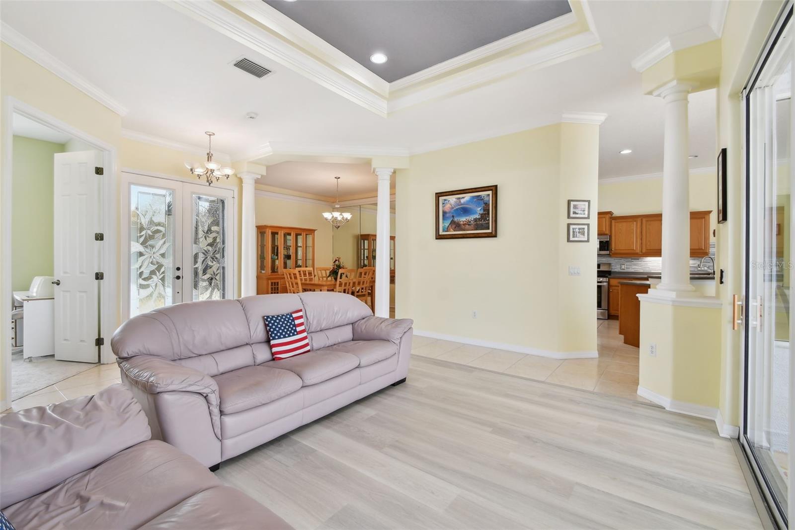 Image 13 of 77 For 9611 Summer House Lane