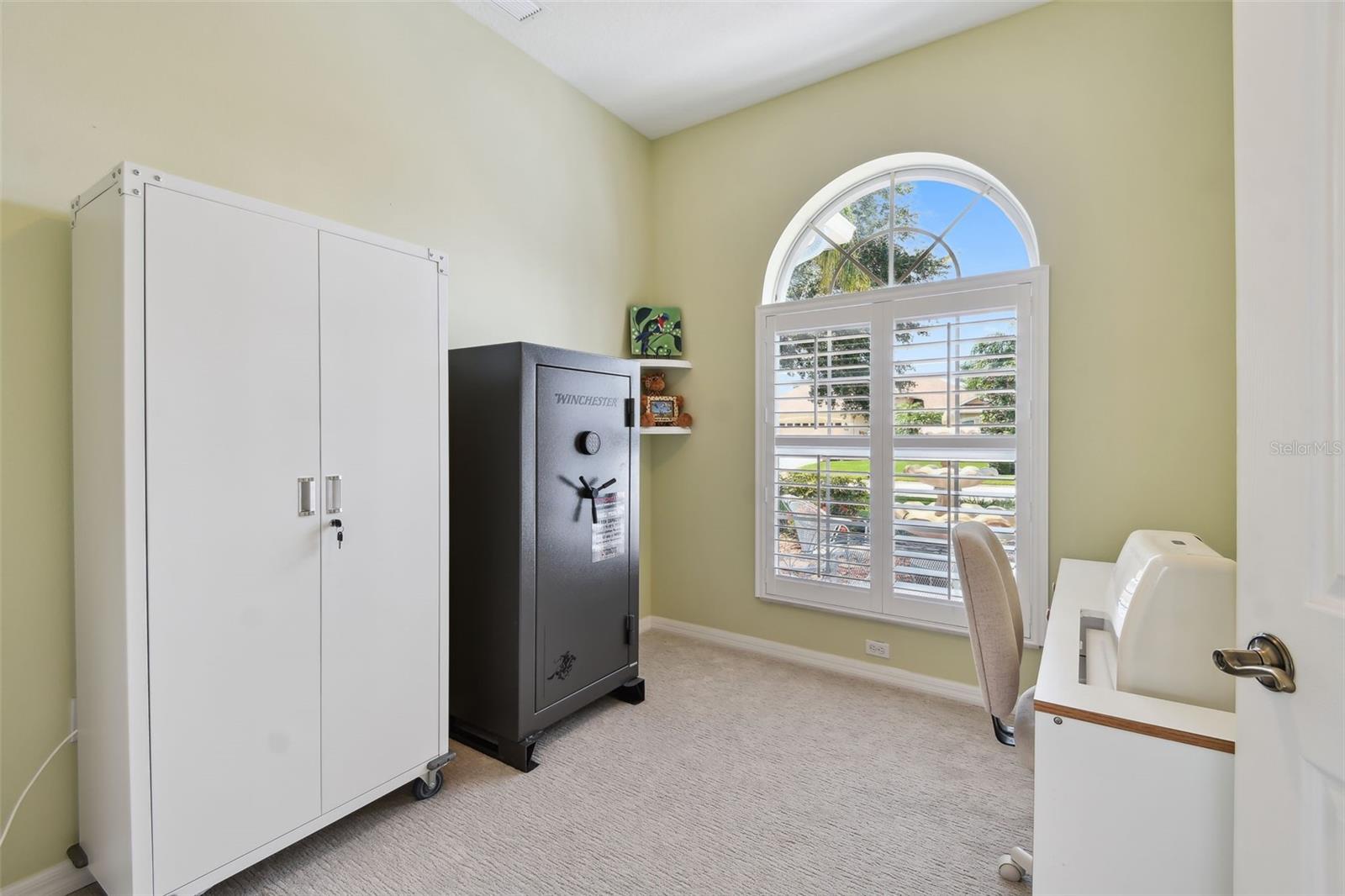 Image 17 of 77 For 9611 Summer House Lane