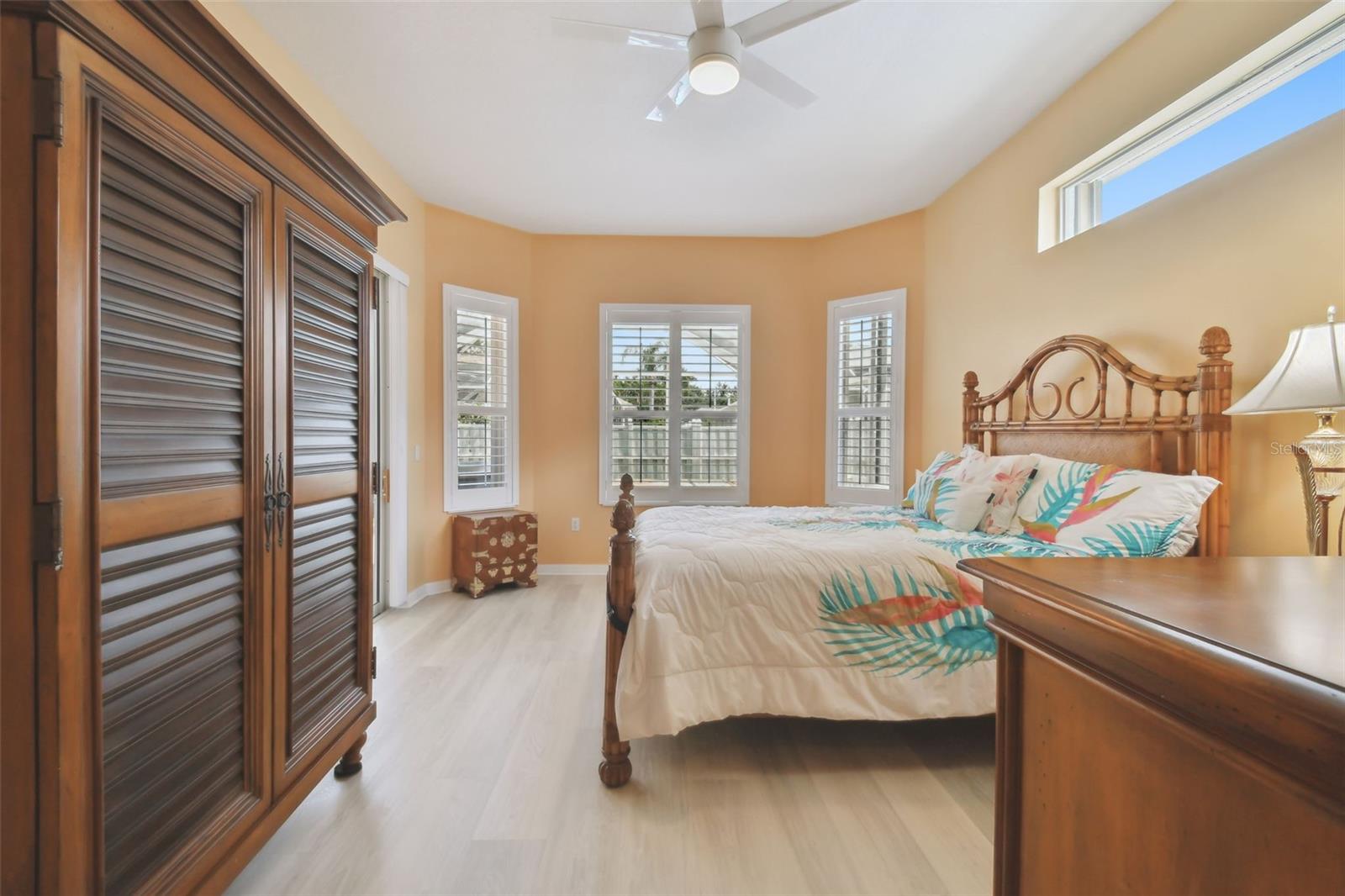 Image 36 of 77 For 9611 Summer House Lane