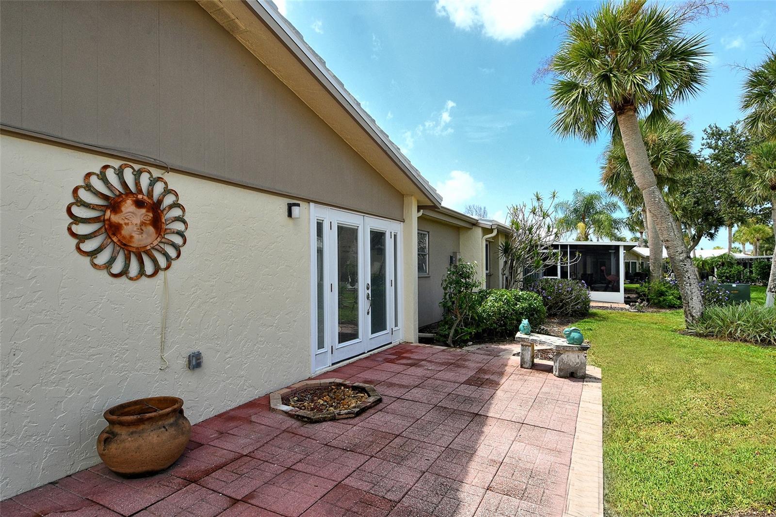 Image 18 of 70 For 143 Whispering Sands Drive V30