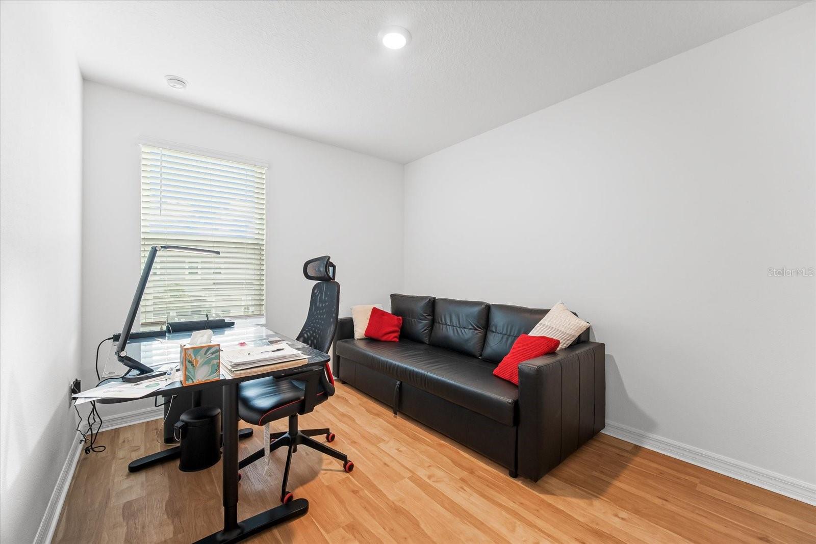 Image 23 of 60 For 8508 Lunar Skye Street