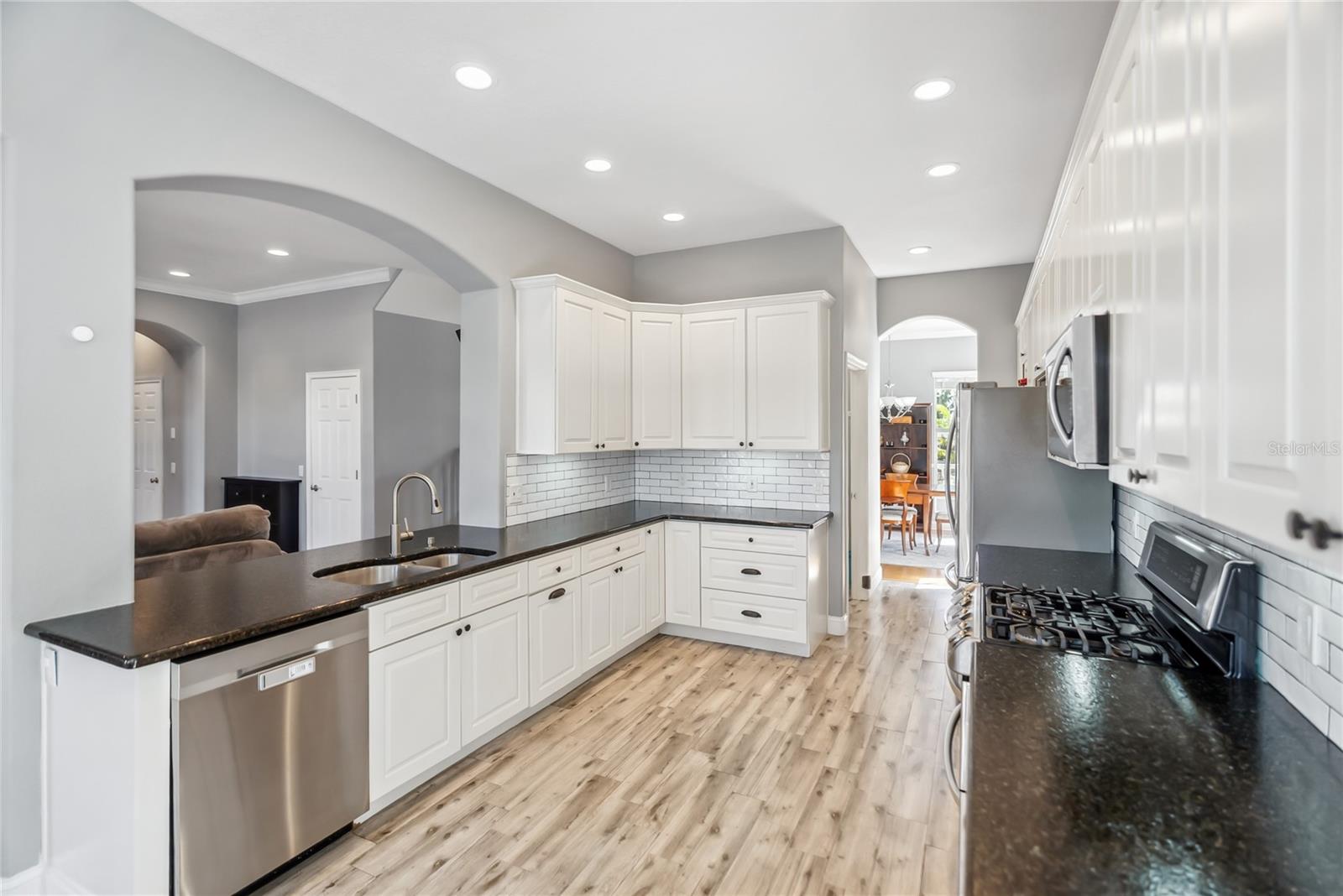 Image 11 of 46 For 428 Islebay Drive