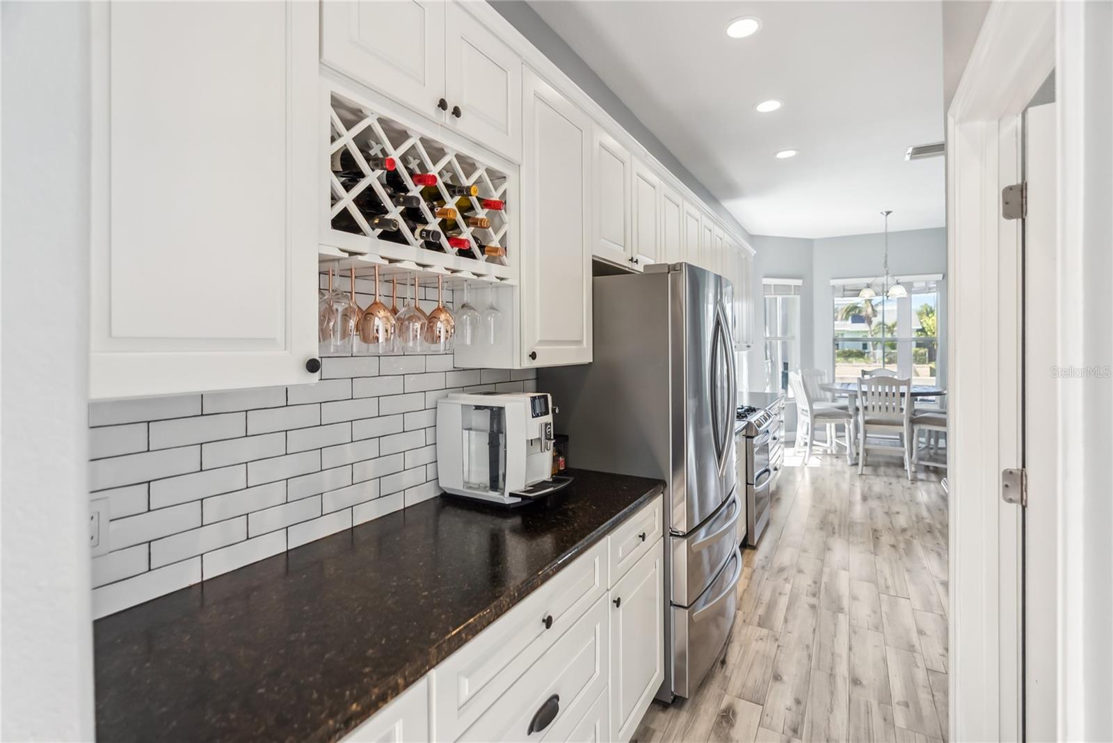 Image 17 of 46 For 428 Islebay Drive