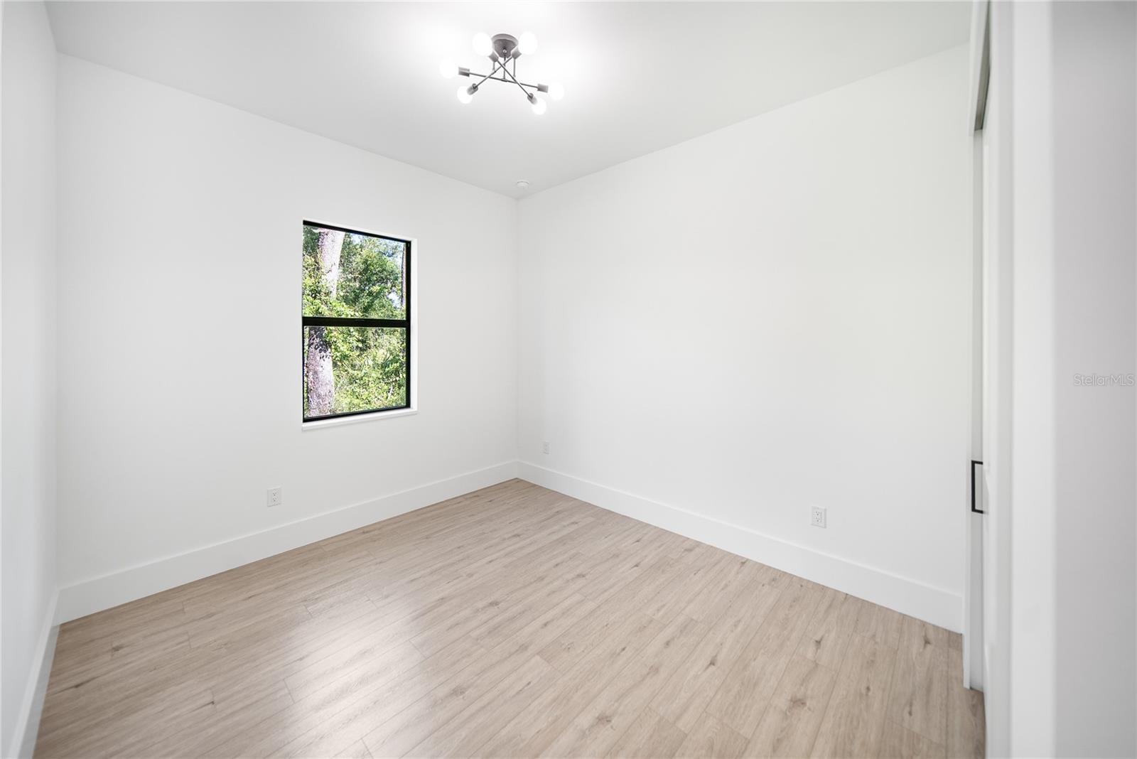 Image 30 of 76 For 14147 Marlin Avenue