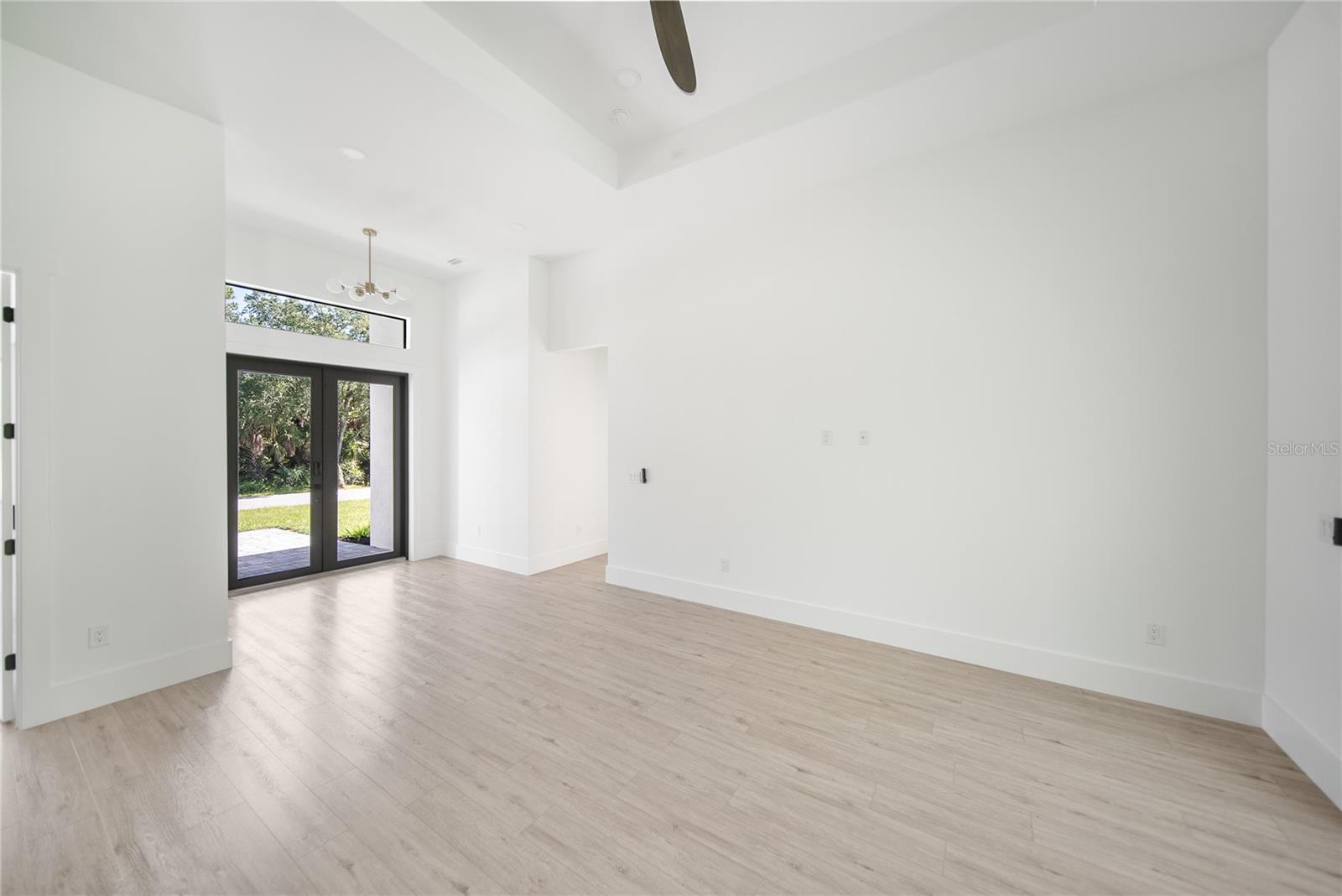 Image 61 of 76 For 14147 Marlin Avenue