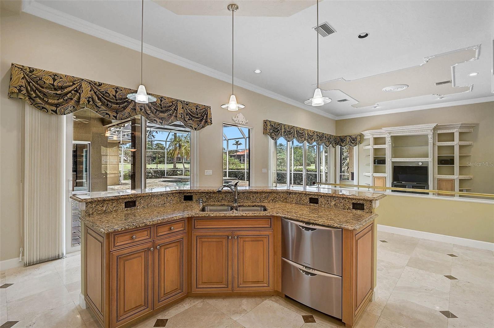 Image 10 of 51 For 852 Macewen Drive