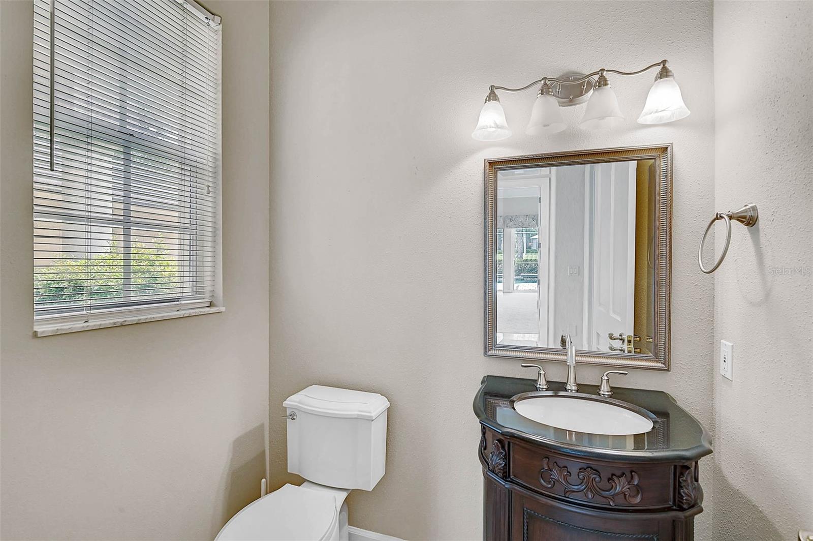 Image 17 of 51 For 852 Macewen Drive