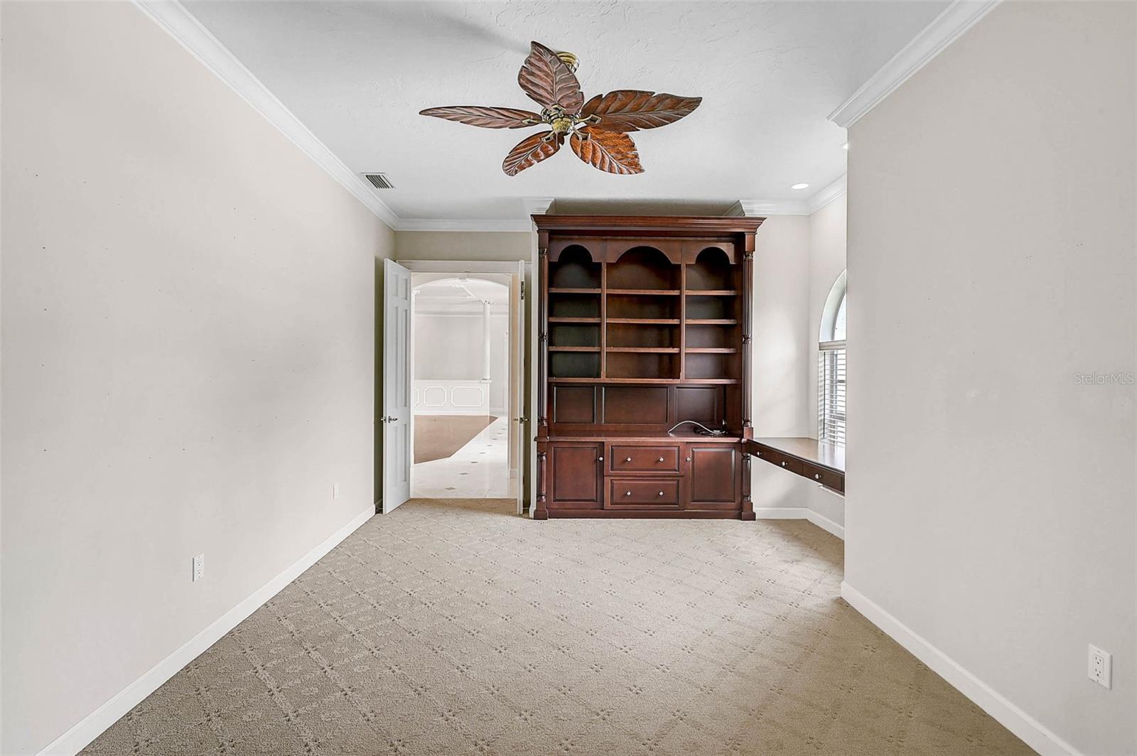 Image 18 of 51 For 852 Macewen Drive