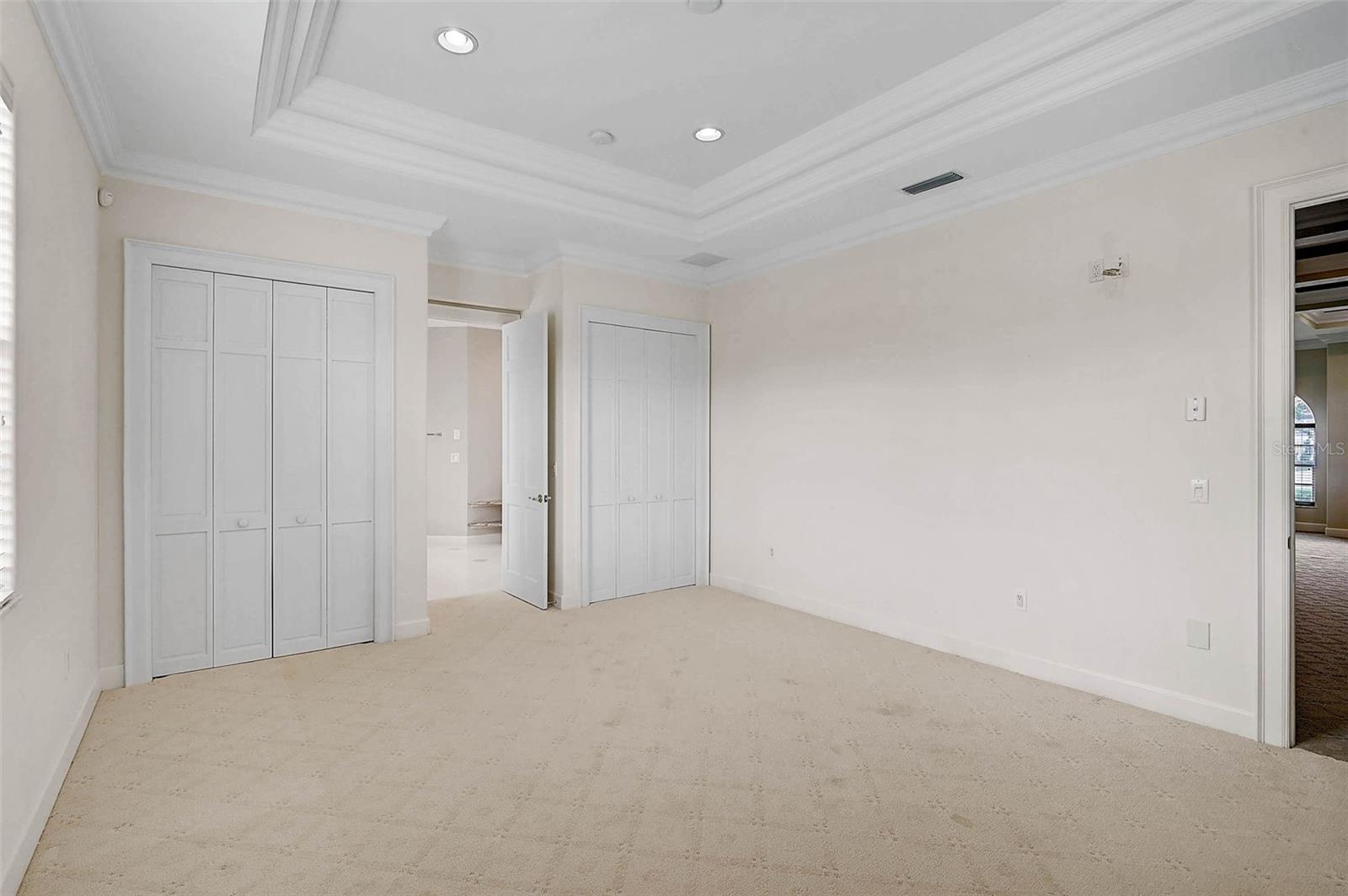 Image 22 of 51 For 852 Macewen Drive