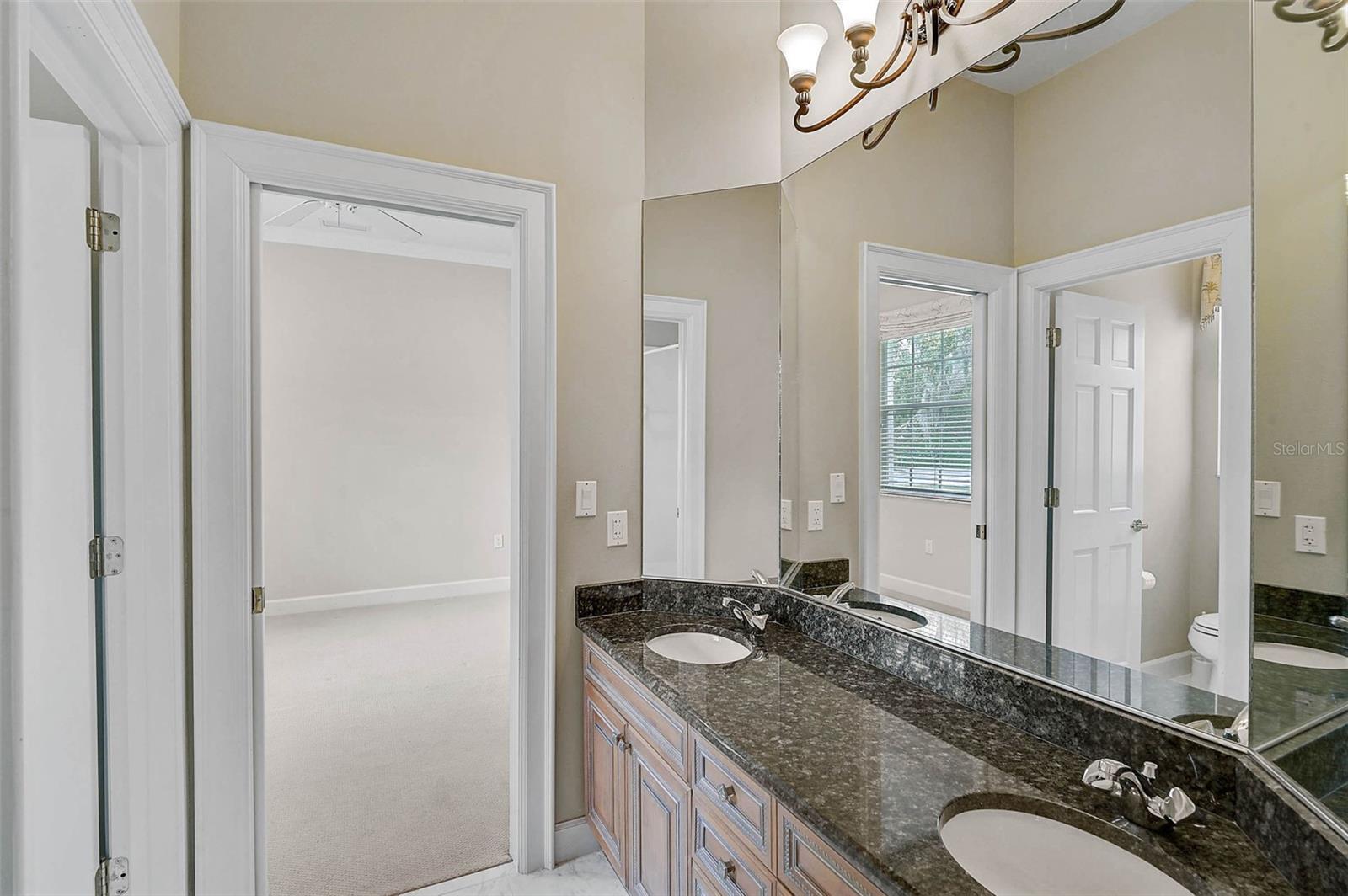 Image 33 of 51 For 852 Macewen Drive