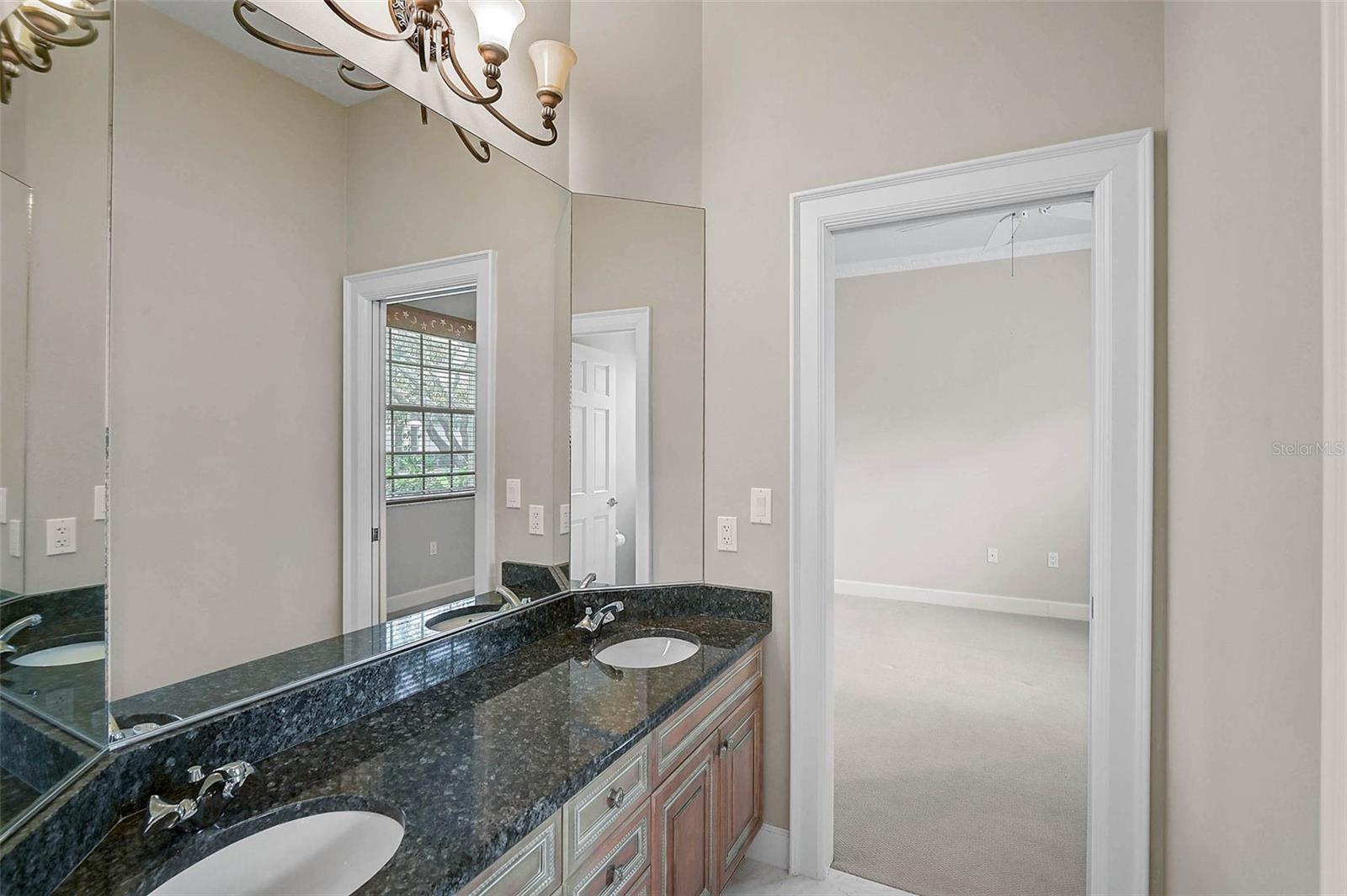 Image 34 of 51 For 852 Macewen Drive