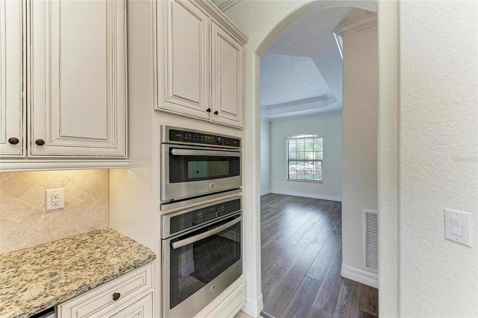 Image 24 of 41 For 13819 Swiftwater Way