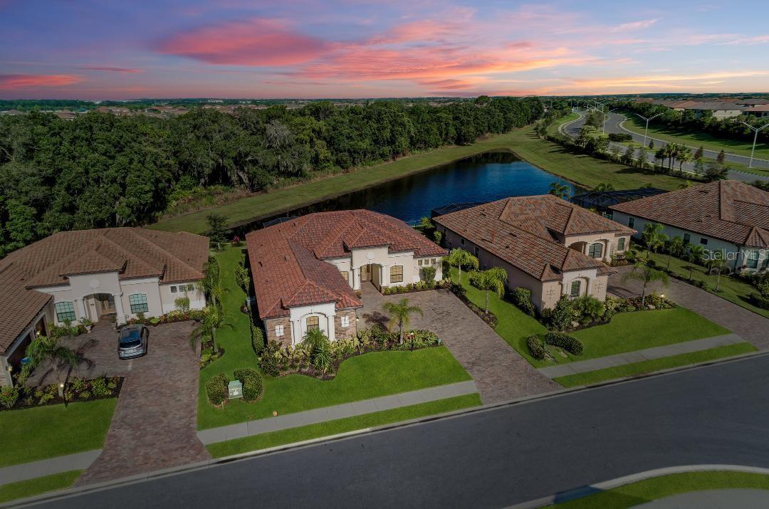 Image 4 of 41 For 13819 Swiftwater Way