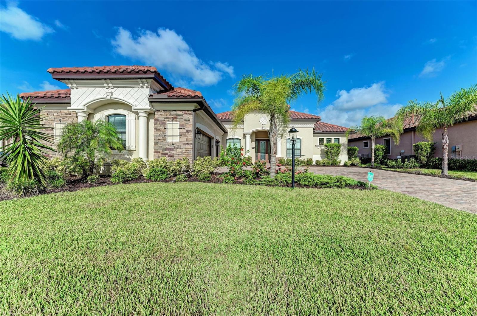 Image 7 of 41 For 13819 Swiftwater Way