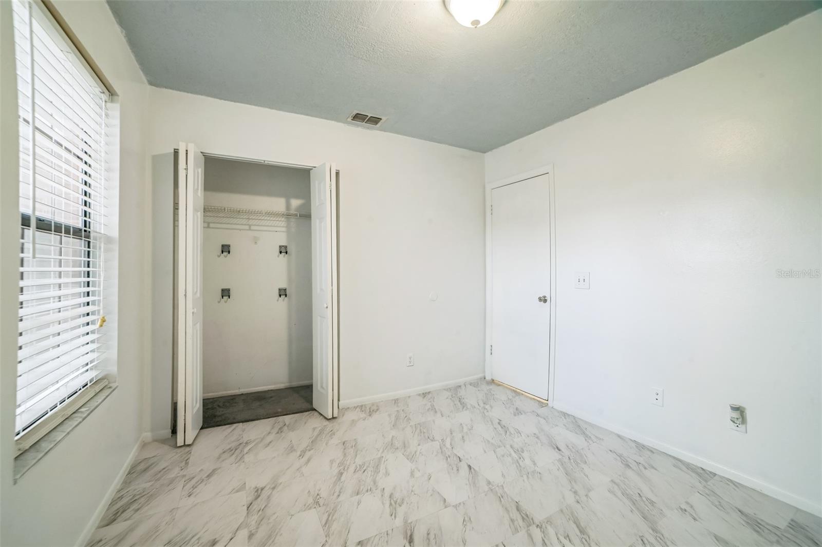 Image 11 of 22 For 121 Hidden Arbor Court
