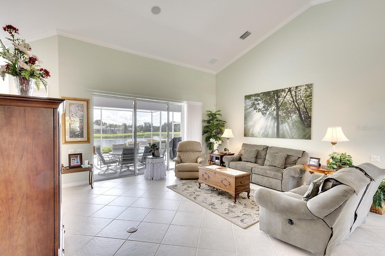 Image 7 of 36 For 6112 90th Avenue Circle E