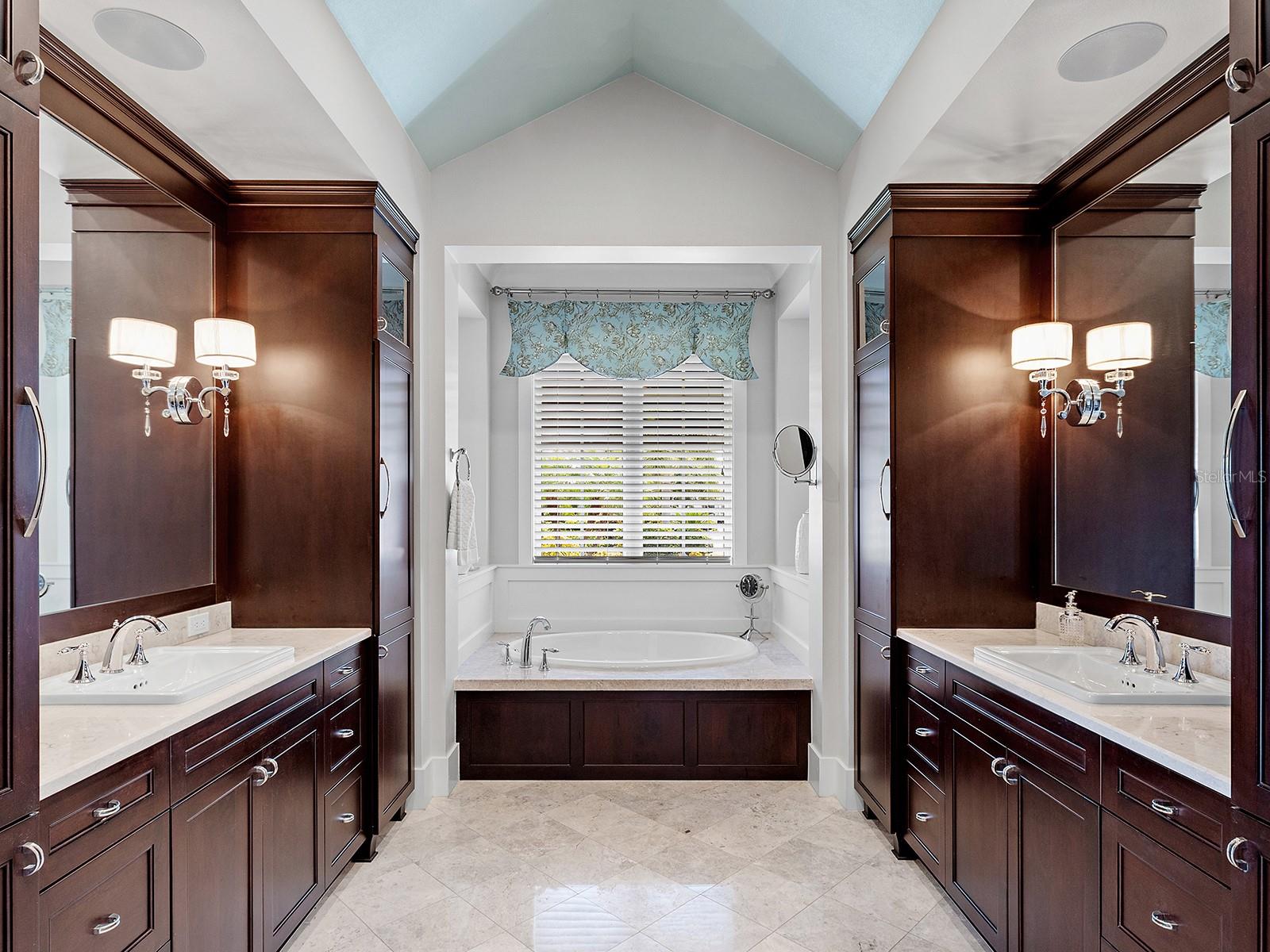 Listing photo id 39 for 16336 Daysailor Trail