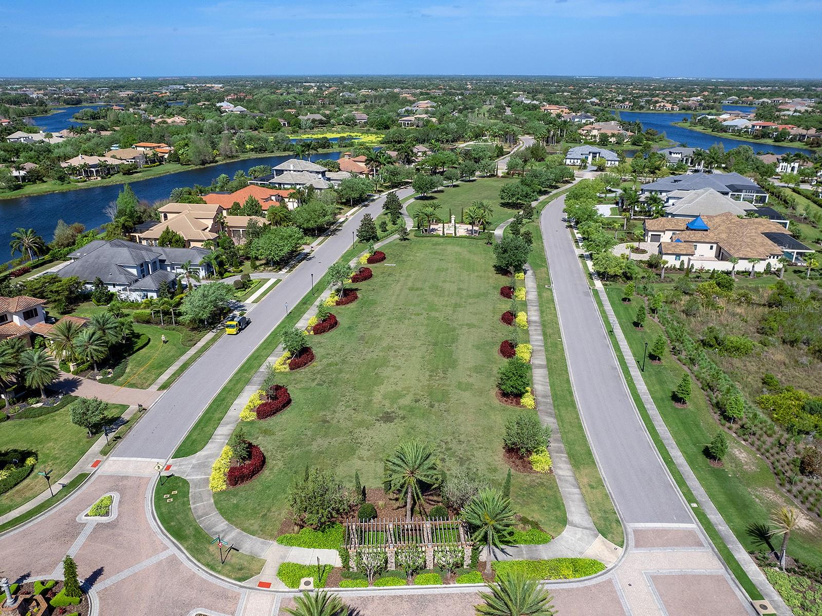 Listing photo id 71 for 16336 Daysailor Trail