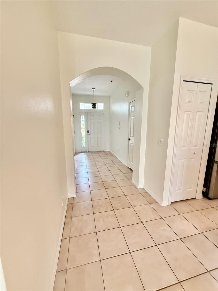 Image 7 of 19 For 4106 Crabtree Avenue