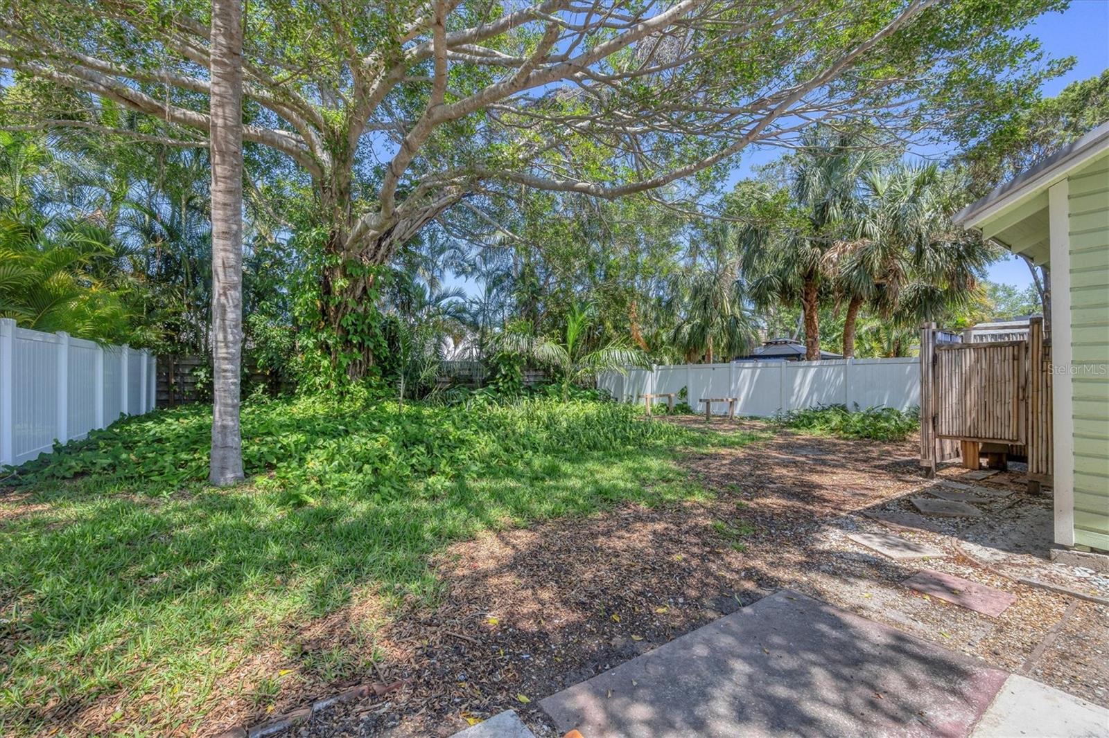 Image 2 of 10 For 1679 Arlington Street