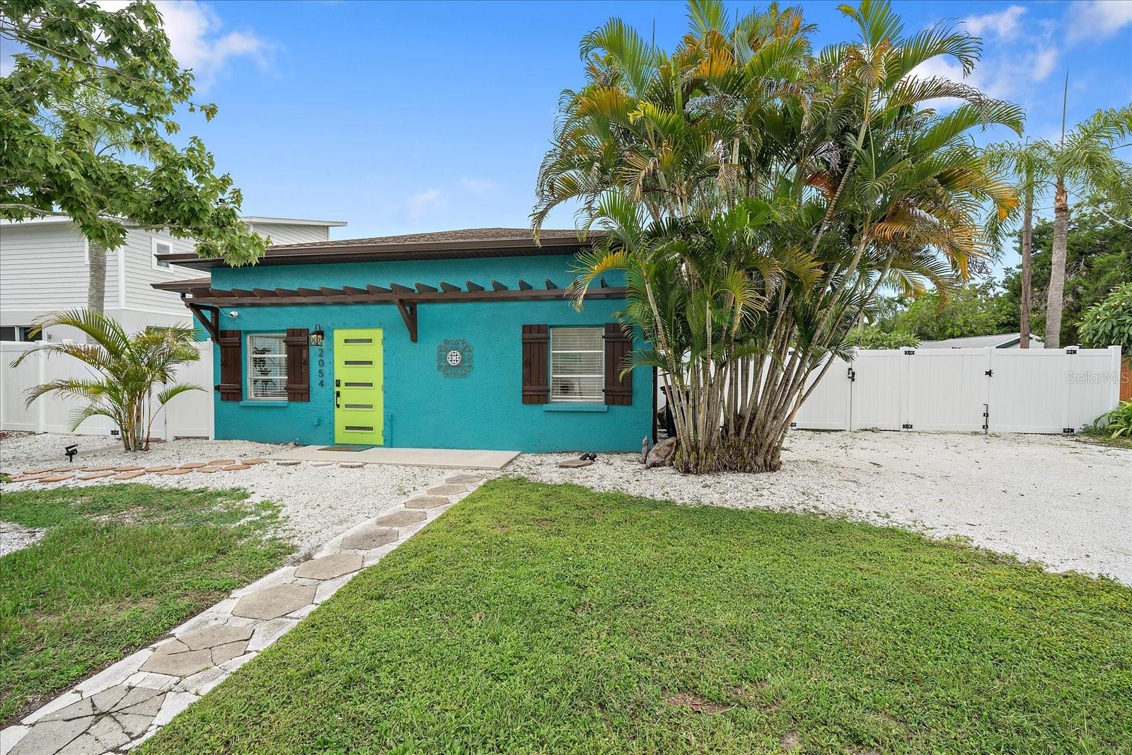 Details for 2054 Roselawn Street, SARASOTA, FL 34231