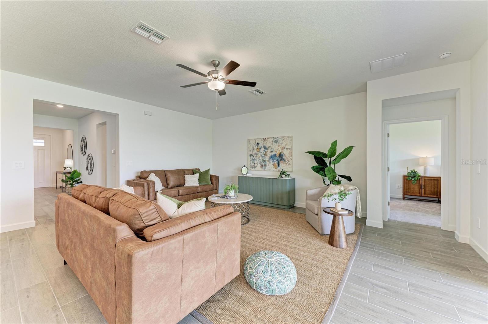 Image 13 of 54 For 11715 Lilac Pearl Lane