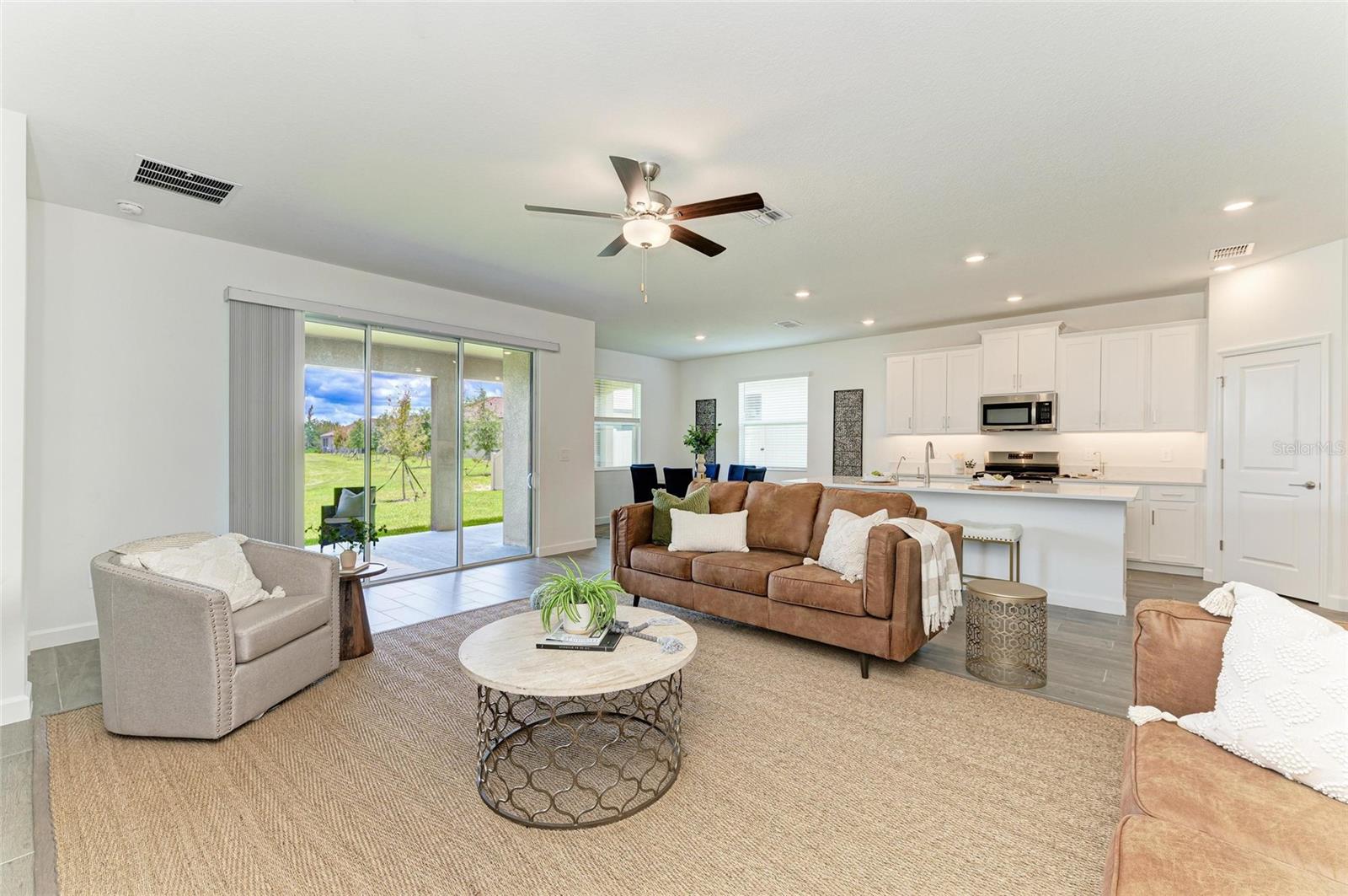 Image 15 of 54 For 11715 Lilac Pearl Lane